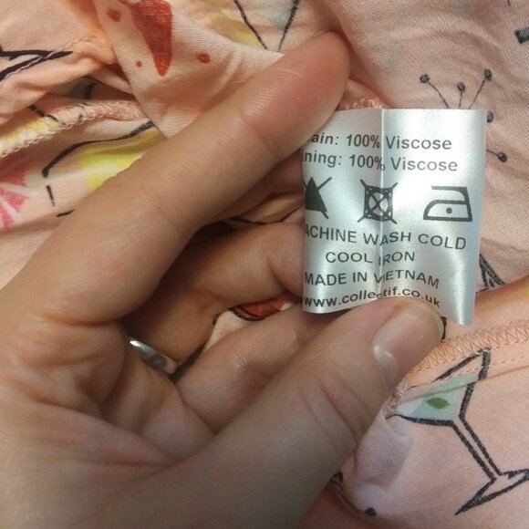 Collectif pink cocktail print halter dress XS - Picture 4 of 4